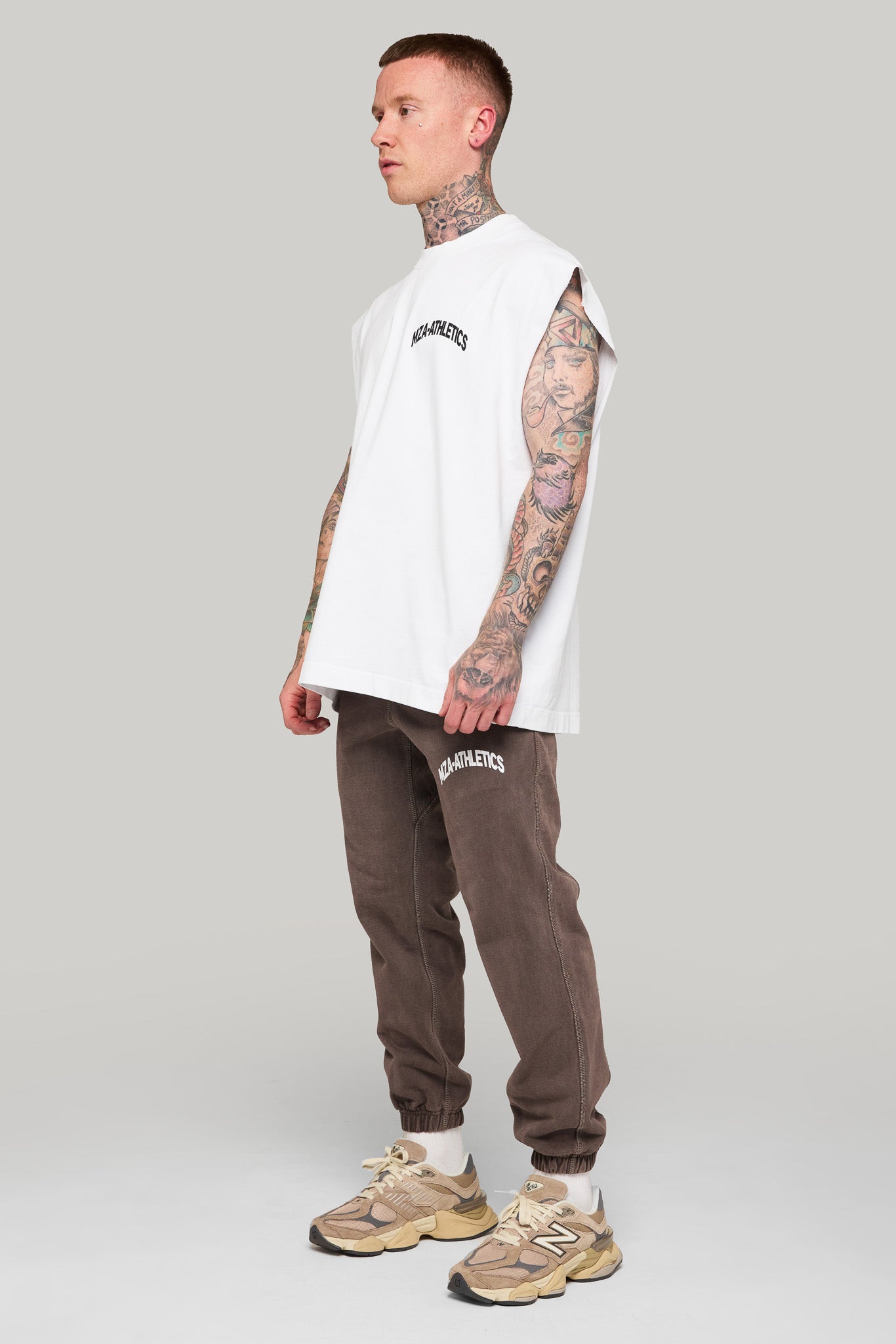 MZA - WHITE SLEEVELESS TEE