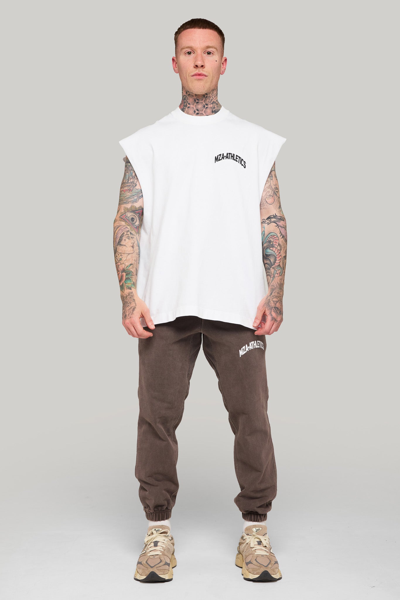 MZA - WHITE SLEEVELESS TEE