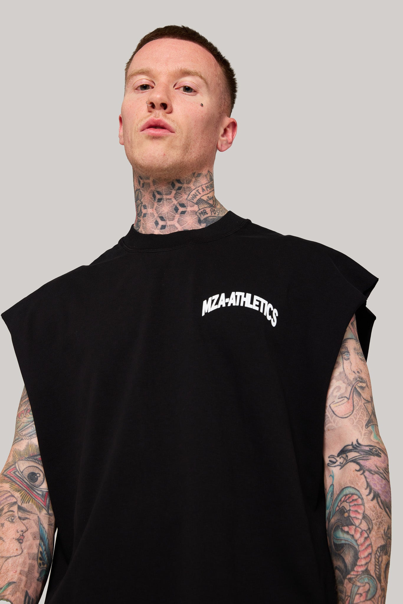 MZA - BLACK SLEEVELESS TEE