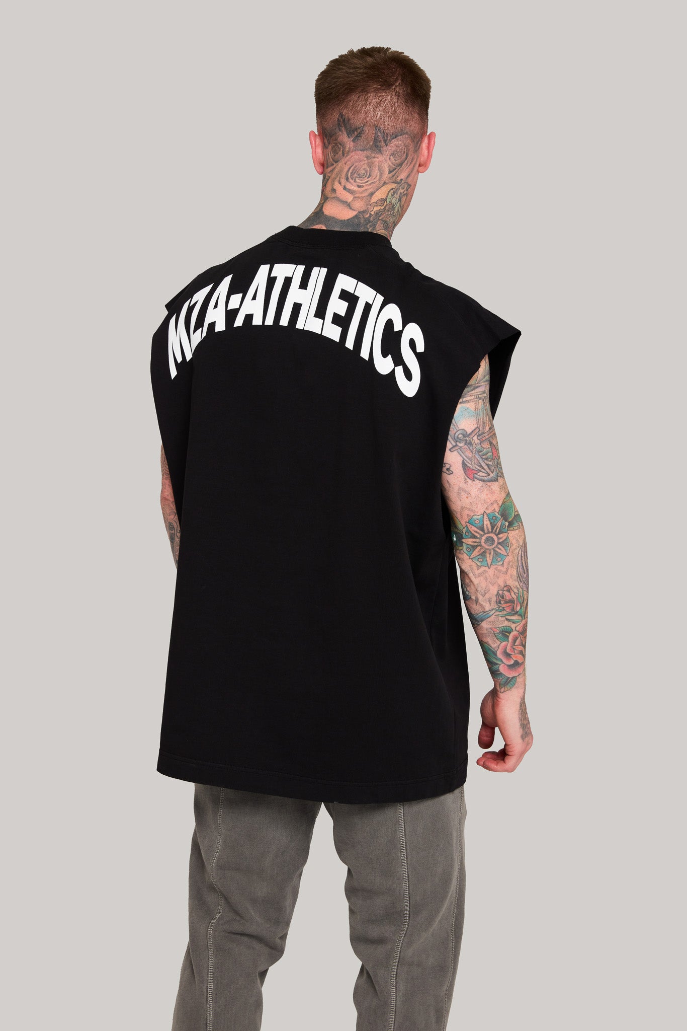 MZA - BLACK SLEEVELESS TEE